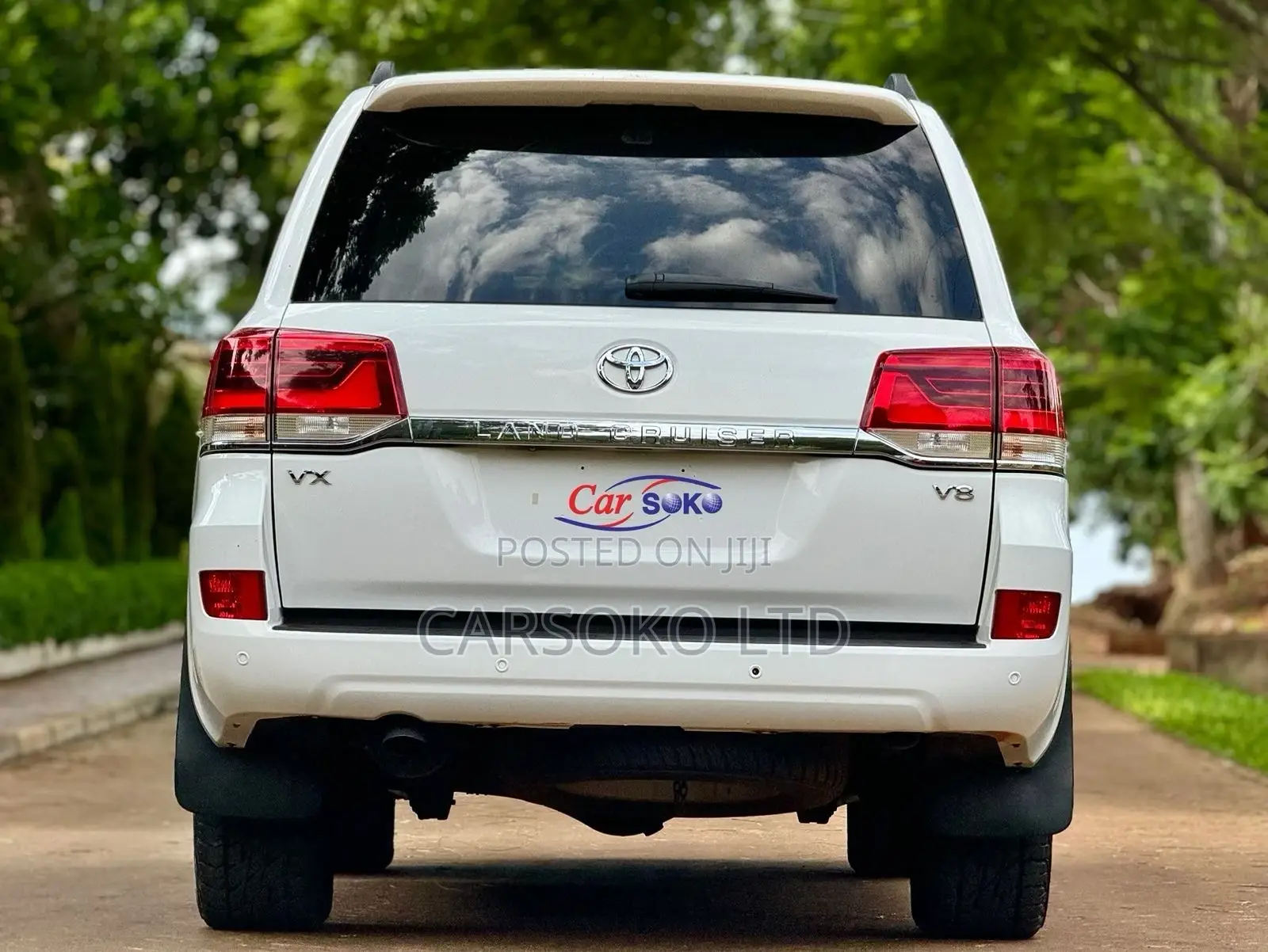 Toyota Land Cruiser 2016 White