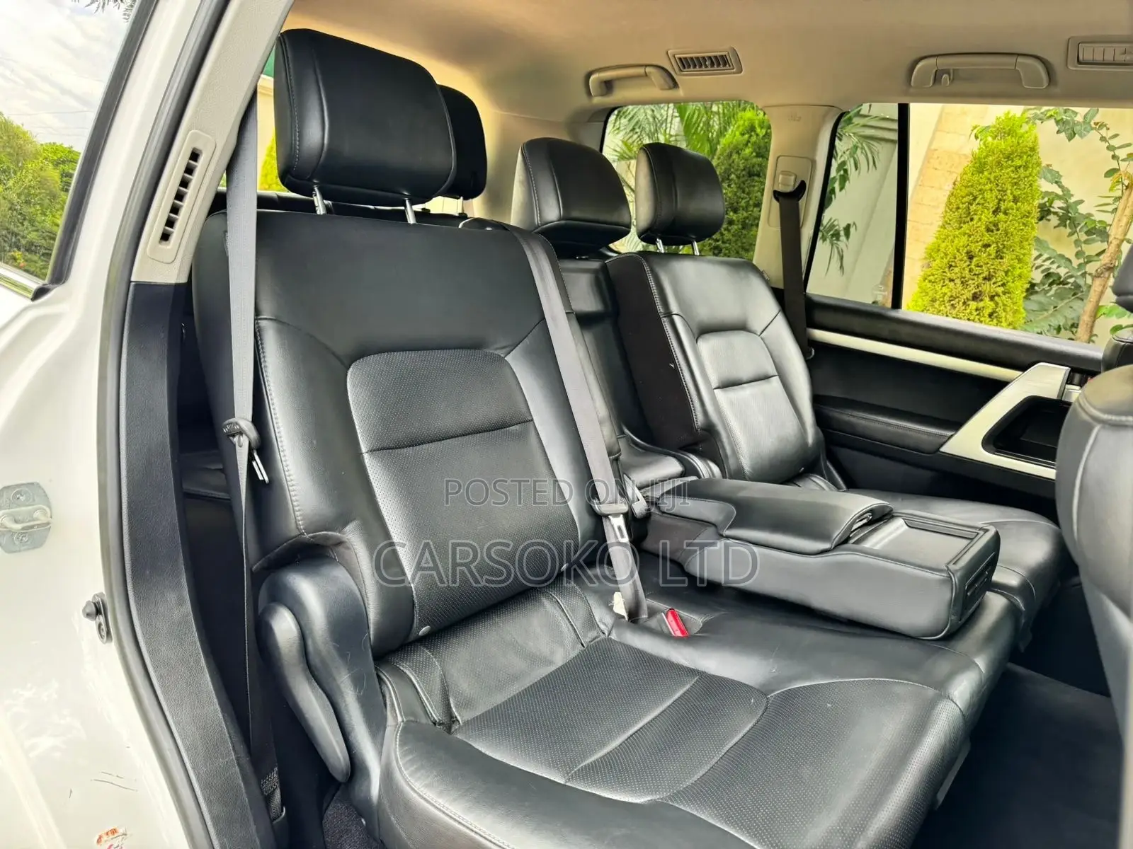 Toyota Land Cruiser 2016 White