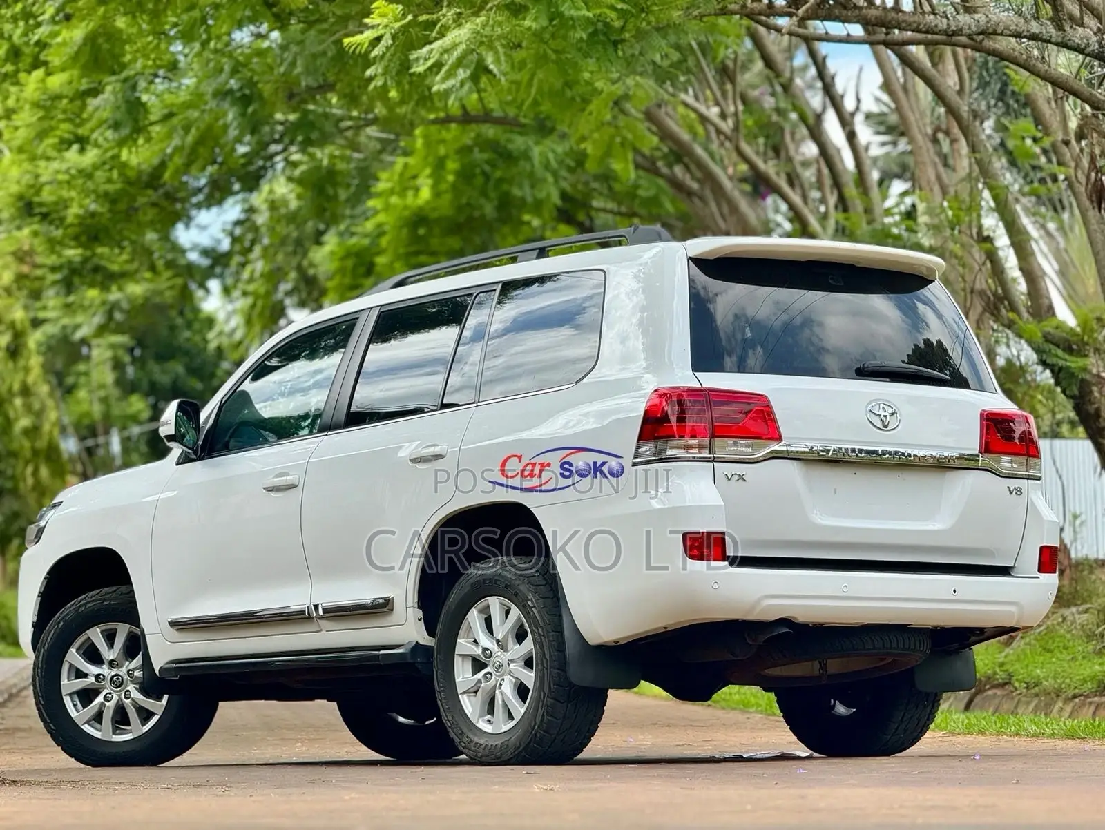 Toyota Land Cruiser 2016 White