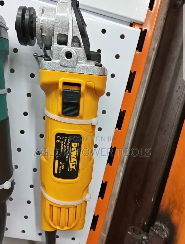 Dewalt Angle Grinder 720W