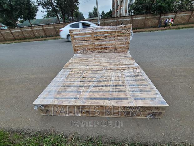 Pallet Bed- 6*6 Blazed and Detachable Pallet Bed. (SW05,)