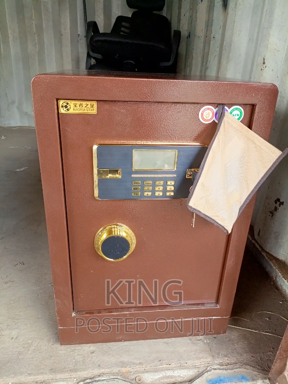 King Box Safe Box.