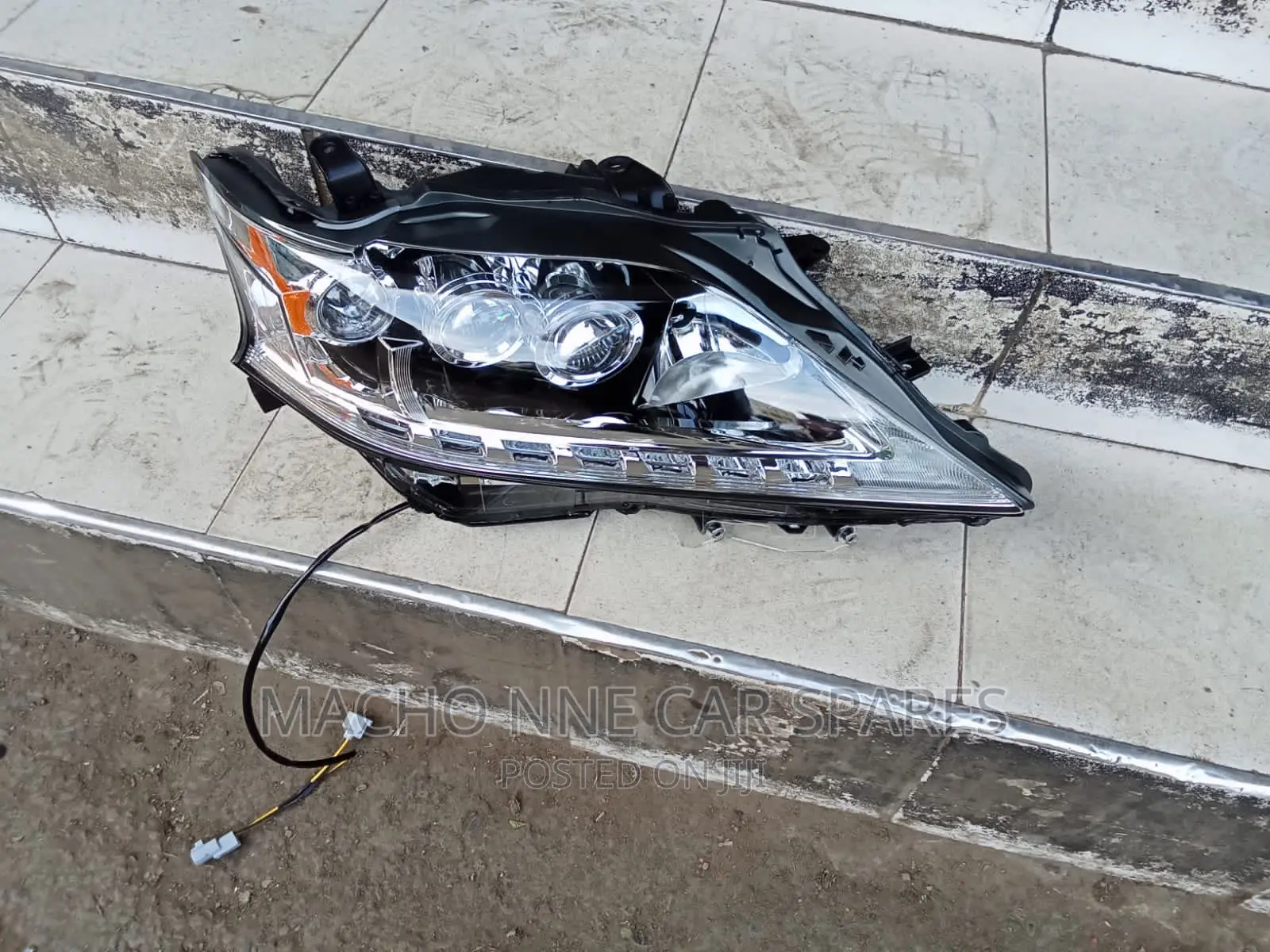 Lexus RX 270 Headlight (3focus)