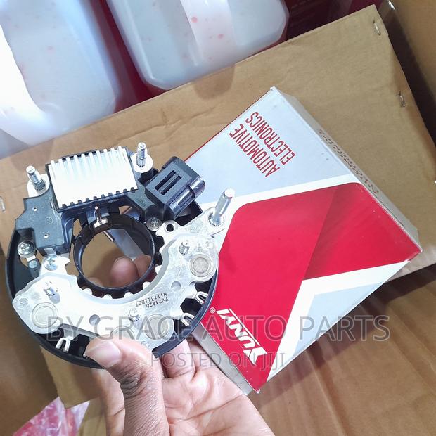Cut Out 4.3 Isuzu NPR - main view