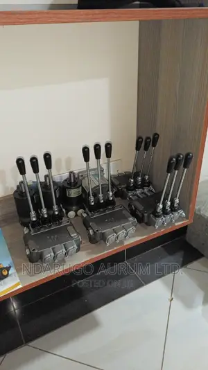3/8 Hydraulic Control. 3 Way. (Made in Italy