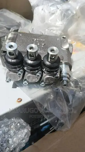 3/8 Hydraulic Control. 3 Way. (Made in Italy