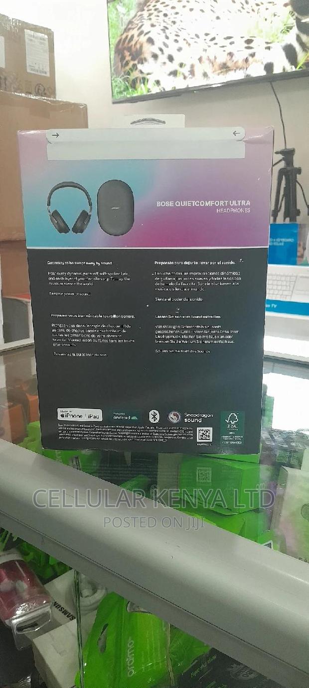Bose Quietcomfort Ultra Wireless Noise Canceling Headphones - thumbnail 2