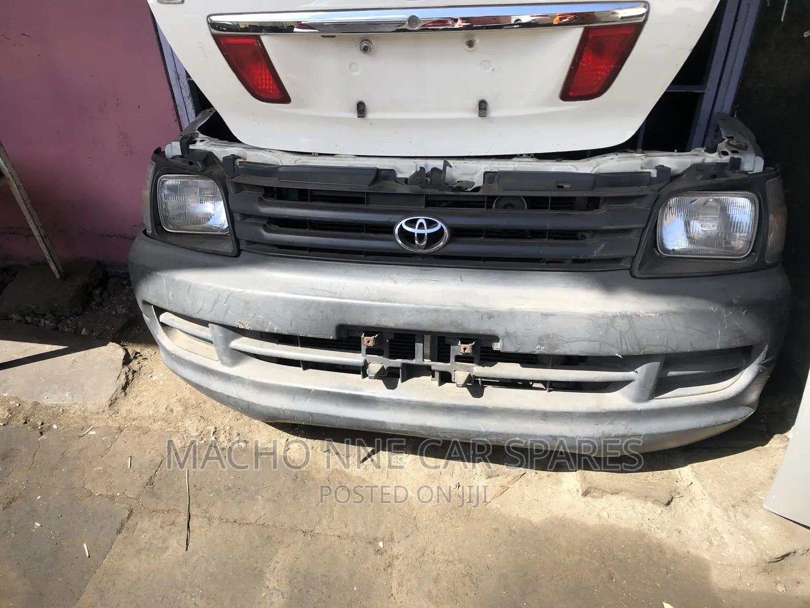Toyota Townace Old Model Nosecut