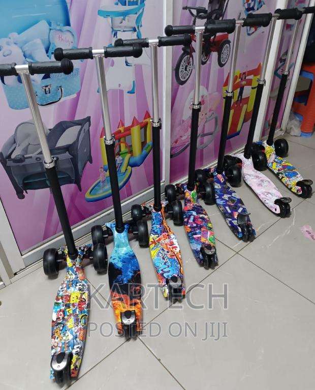 Scooter With Wide Wheels With Lights - main view