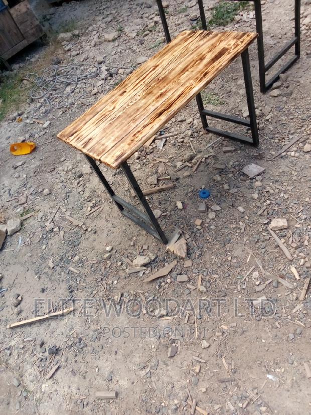 Pallet Bar/Restaurant Table - thumbnail 2