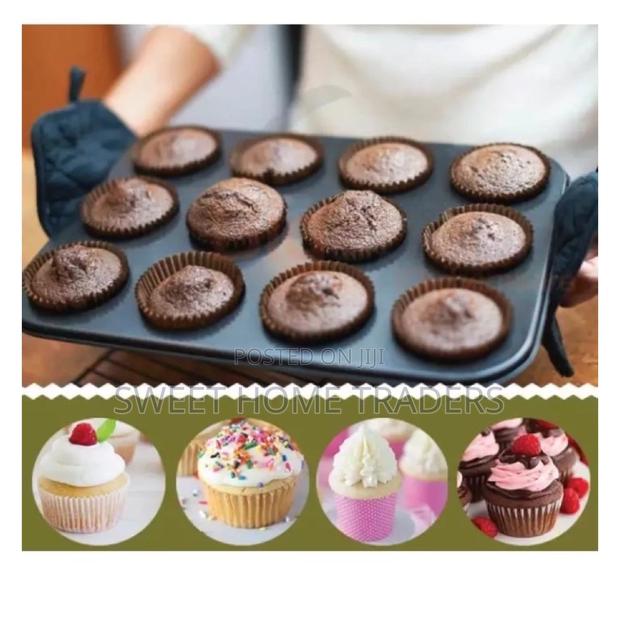 12-Hole Non-Stick Muffin / Cupcakes - main view