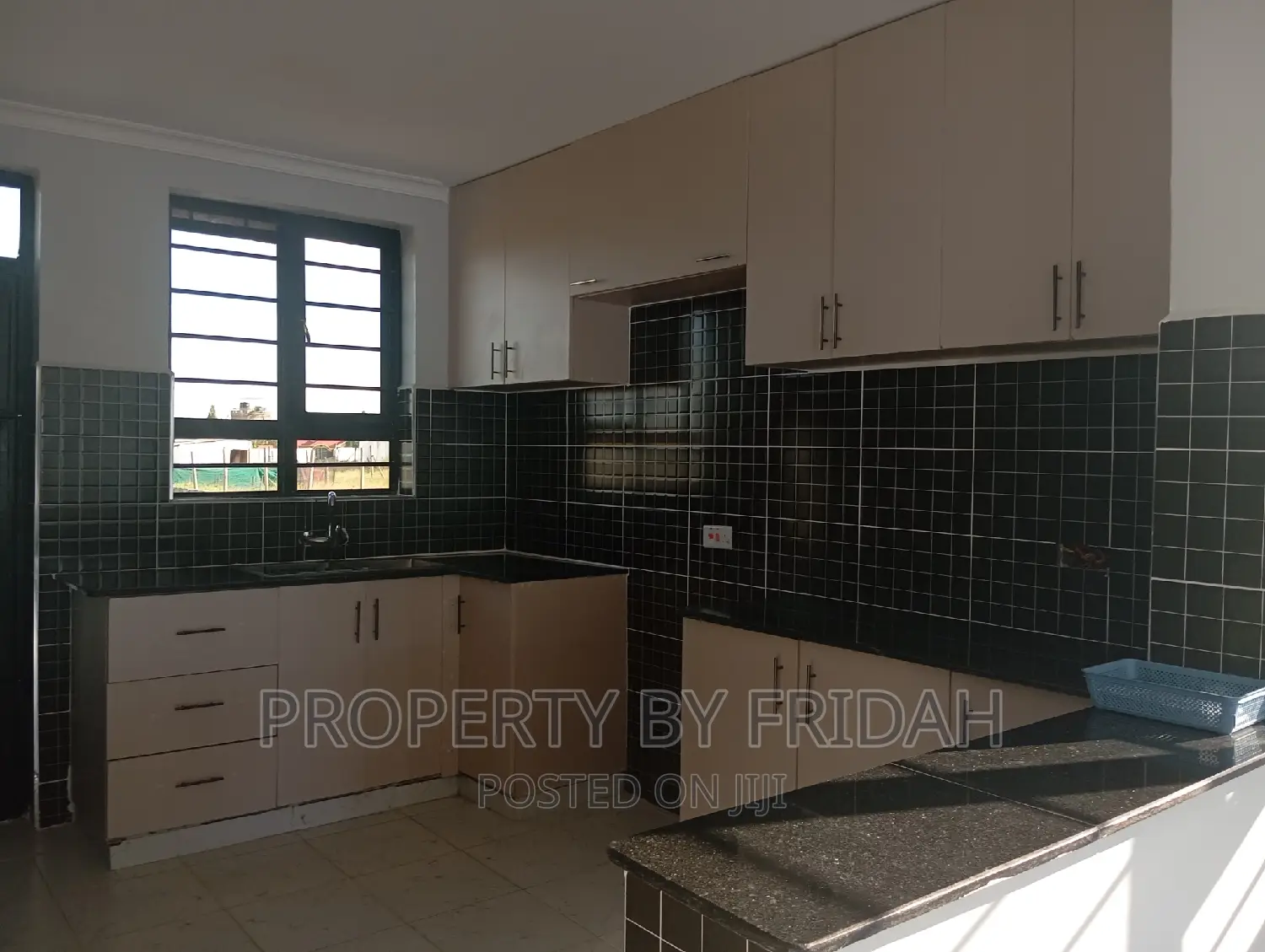 3bdrm Bungalow in Kitengela for sale