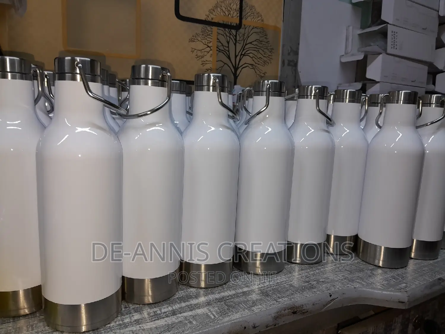 Vacuum Flask With Metal Handle