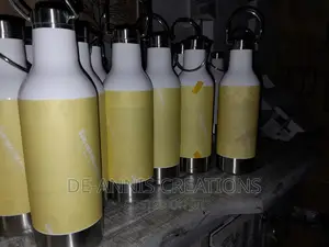 Vacuum Flask With Metal Handle