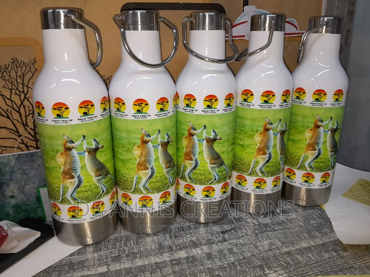 Vacuum Flask With Metal Handle