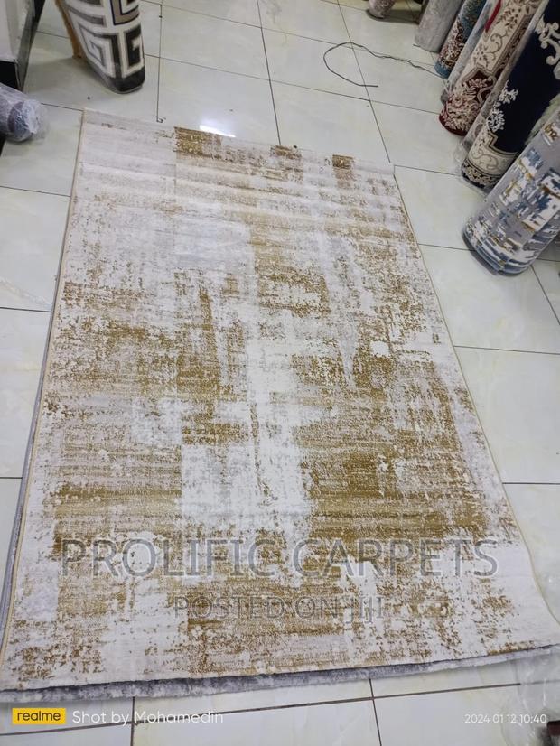 Crown Turkey Carpet - main view