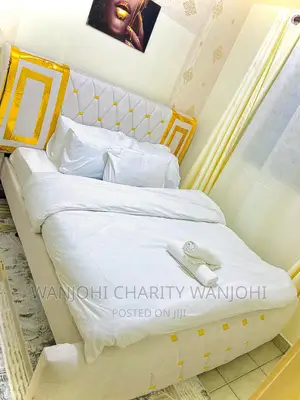 Airbnb One Bedroom South B