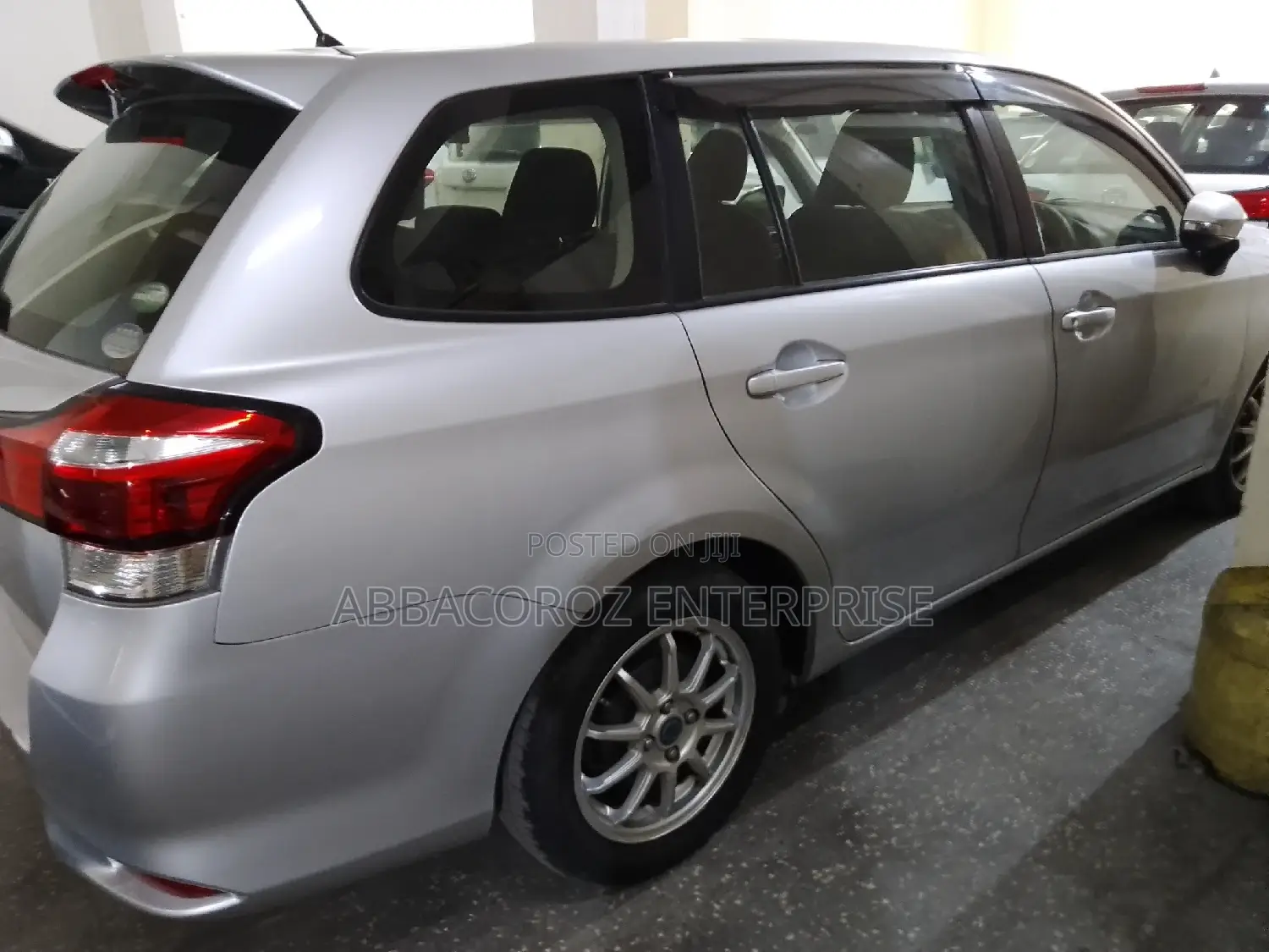 Toyota Corolla Fielder 2017 Silver