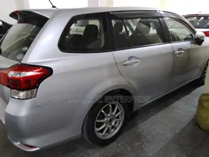 Toyota Corolla Fielder 2017 Silver