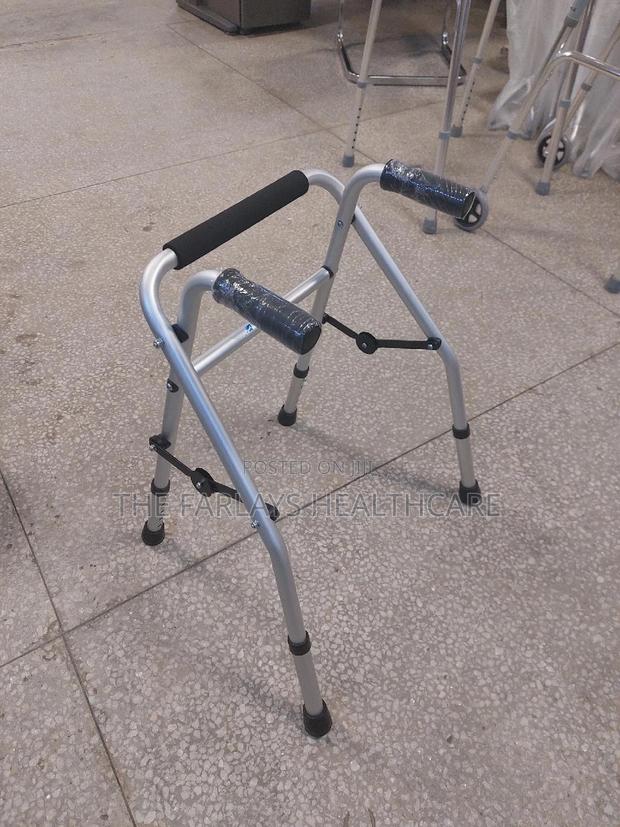 Pediatric Walker With Adjustable Height.*^ - thumbnail 3