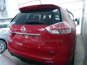 Nissan X-Trail 2016 Red