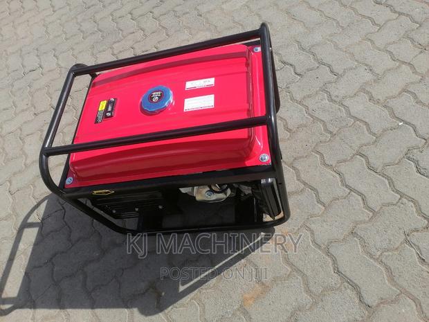 Astramilano Petrol Engine Keystart Generator - main view