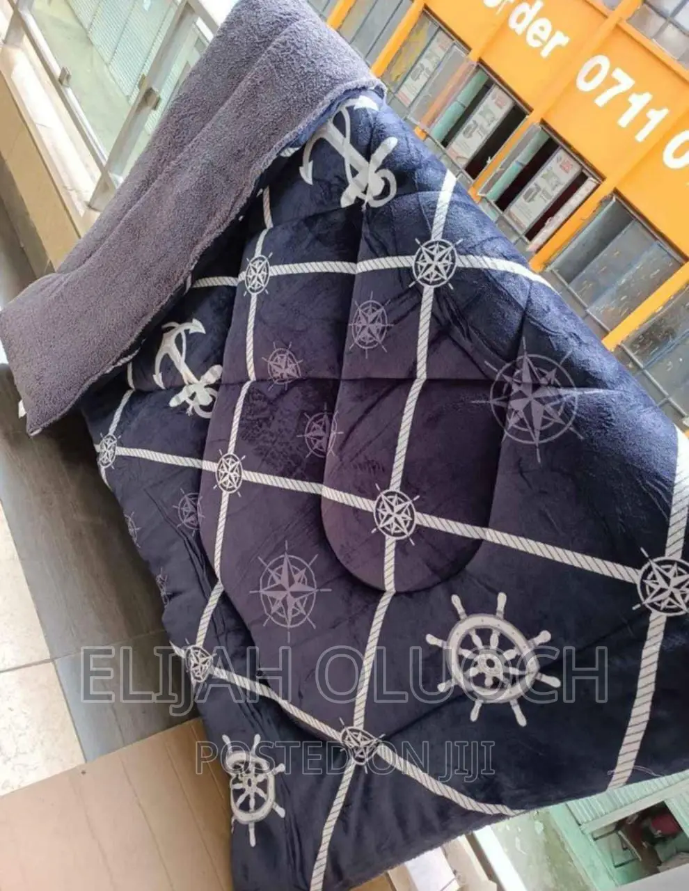 Single Woolen Floral Duvet