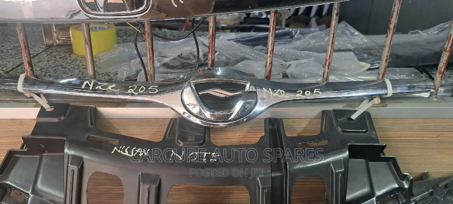 Fielde NZE 2005 2006 Bonnet Chrome