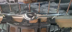 Fielde NZE 2005 2006 Bonnet Chrome