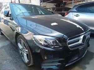 Mercedes-Benz E200 2016 Black