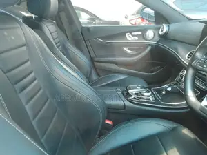 Mercedes-Benz E200 2016 Black