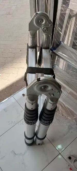 3.8 Meters Double Telescopic Ladder (1.9m by 1.9m Foldable).