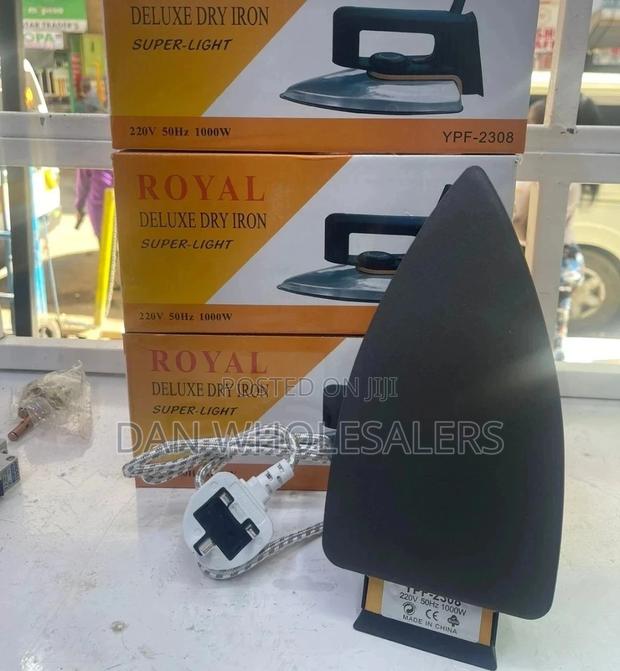 Deluxe Royal Dry Iron Box