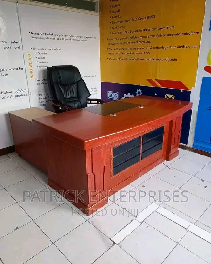 Executive Imported Morden Mahogany Office Desk 1.6 MTRS