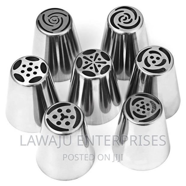 14pcs Tulip Icing Piping Nozzles