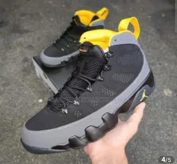 Air Jordan 9 - thumbnail 2