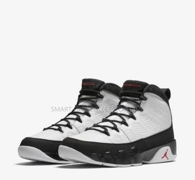 Air Jordan 9 - thumbnail 2