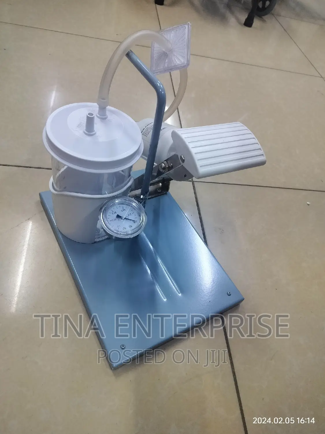 Pedal Sunction Machine