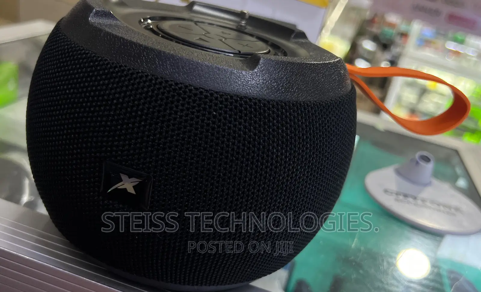 C15 Portable Bt Speaker.