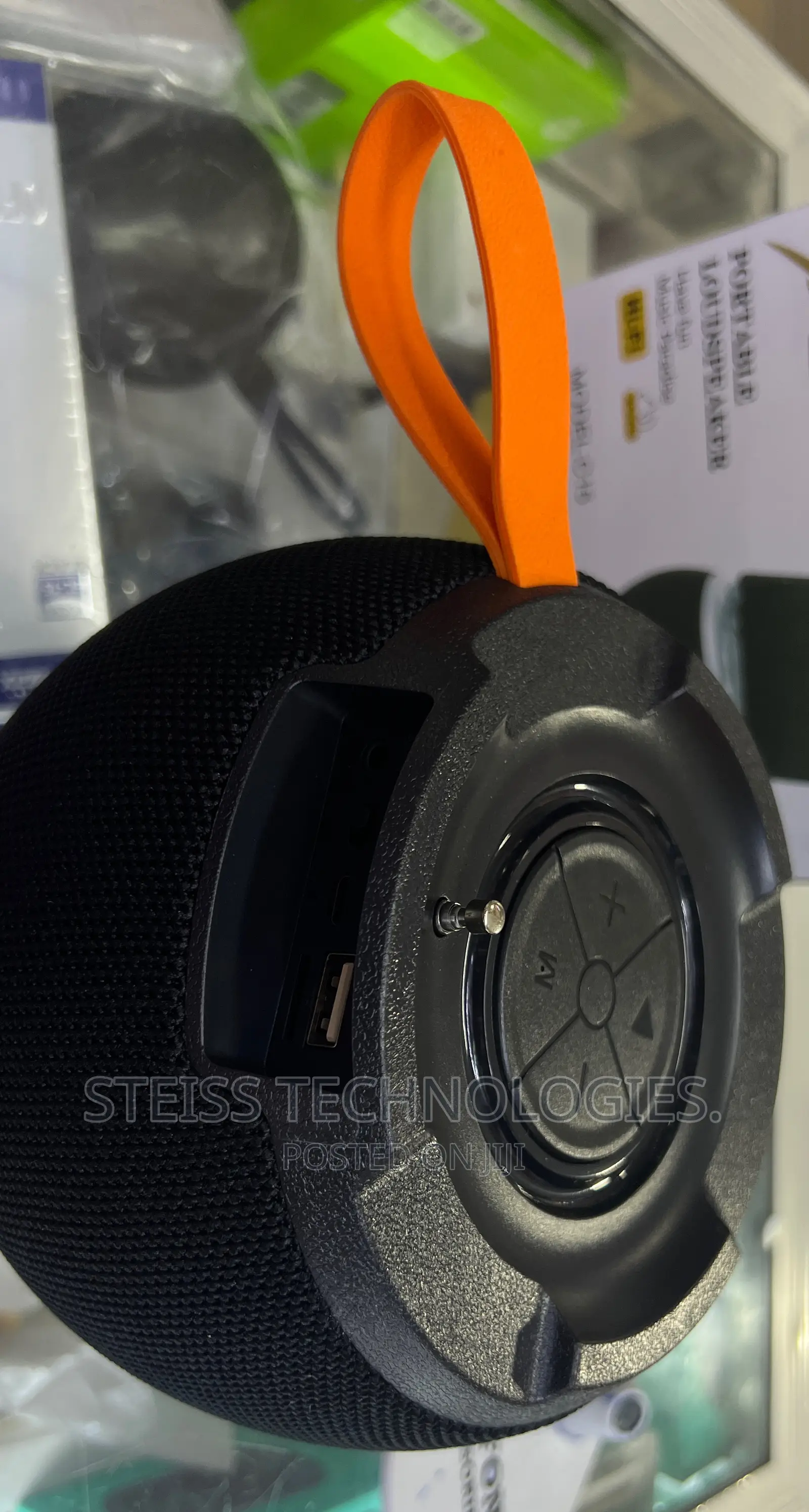 C15 Portable Bt Speaker.