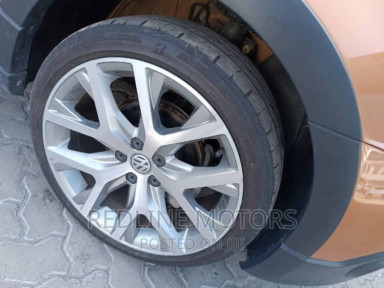 Volkswagen Polo 2016 Brown