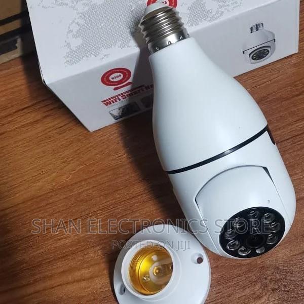 Wifi Bulb PTZ Operational Camera/Wifi Enabled Camera.