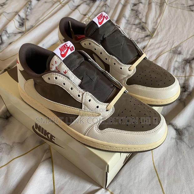 J1 Low Travis Scott