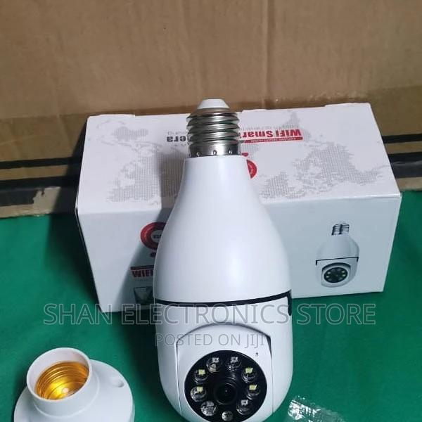 Quality Wifi PTZ Bulb Camera Rotating Bulb Camera V380