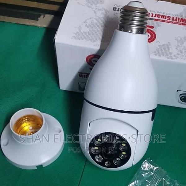 V380 PTZ Bulb Wifi Camera PTZ Nanny Quality Nanny Camera.