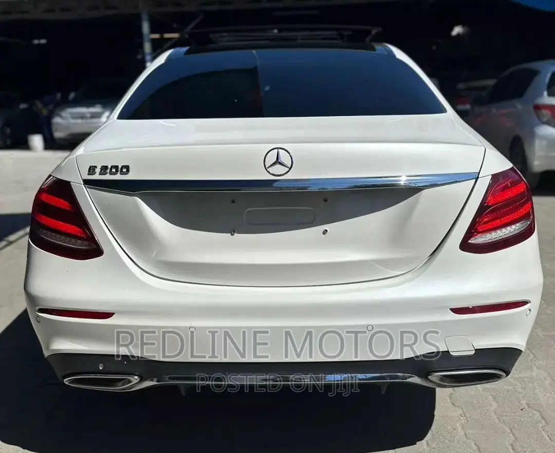 Mercedes-Benz E200 2016 Pearl