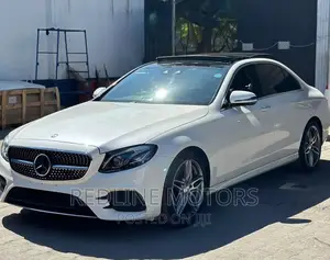 Mercedes-Benz E200 2016 Pearl