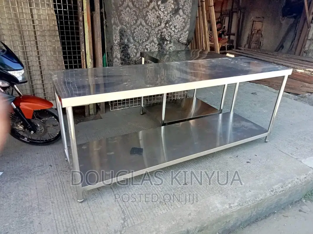 Full Length Stainless Steel Working Table: 