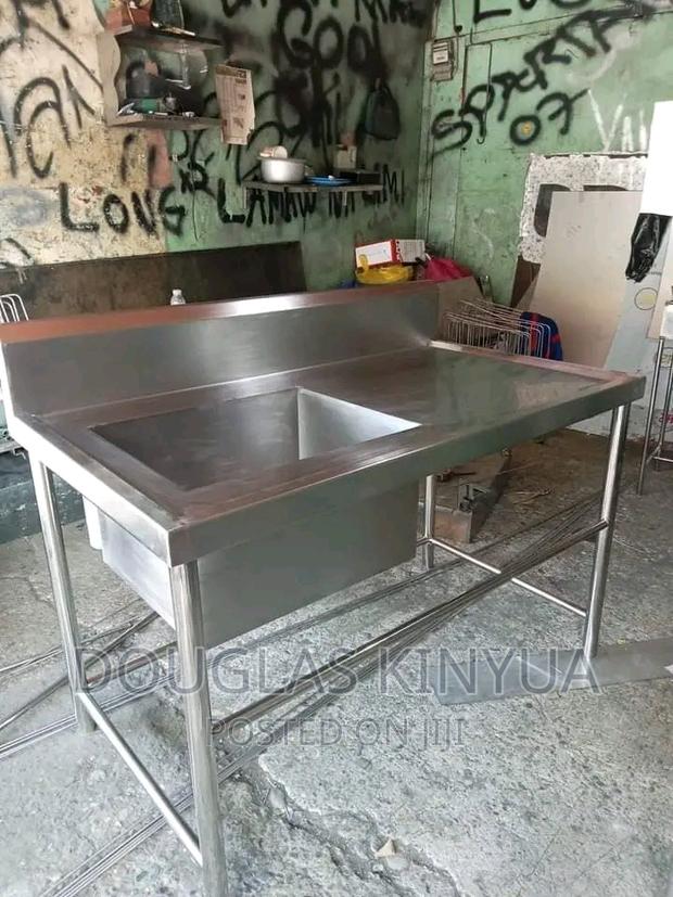 Single Bowl Washing Dishes/Sink. - main view