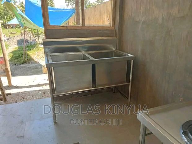 Double Bowl Washing Stainless Steel Sink.